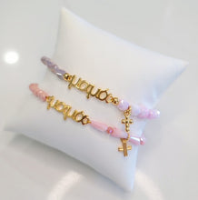Load image into Gallery viewer, "Mom in Greek Letters" Crystal Beaded Bracelet
